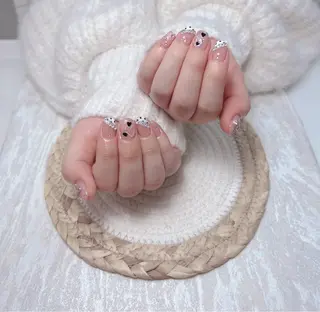 ネイル uu ネイルサロン関内🌼のネイルデザイン