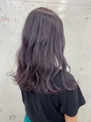 ロング カラー オリーブ/アッシュ やわらか透明感カラーのヘアスタイル