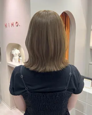 ショート カラー MIYU透明感カラー ブリーチなしWカラーのヘアスタイル