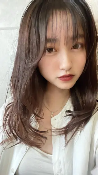セミロング カラー 艶髪専門美容師🏄 kazuレスlessのヘアスタイル