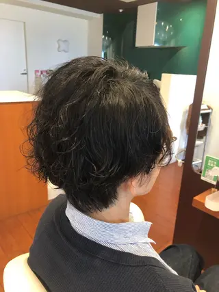 ショート パーマ 榧木 萌香のヘアスタイル