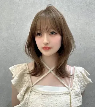 カラー ミディアム Lond Roleのヘアスタイル