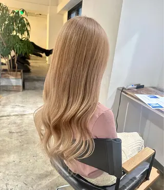 ロング カラー ✨艶ブリーチカラー ✨四ノ宮裕己のヘアスタイル