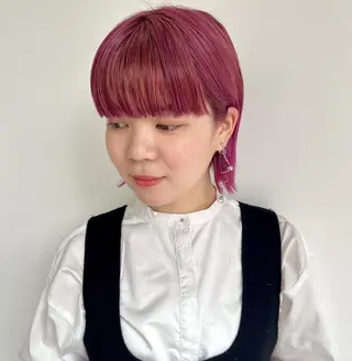ミディアム カラー 湯川 未咲希のヘアスタイル