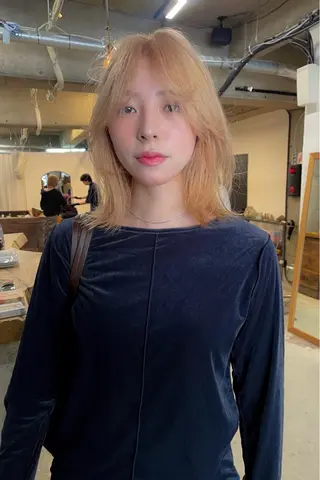 ミディアム カラー amy.所属・パーマ/レイヤー 岩山丈一郎のヘアスタイル