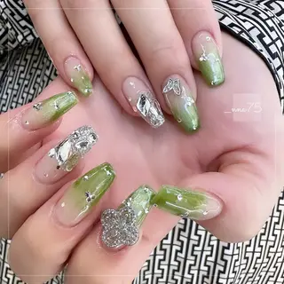 ネイル GRANDE OSU Anna 🧸💛のネイルデザイン