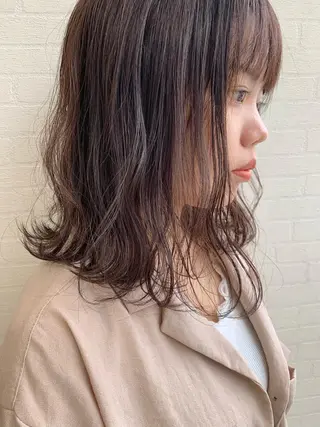 ミディアム カラー 立川 奈那子のヘアスタイル