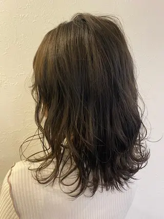 ミディアム カラー m ā l o. マァロのヘアスタイル