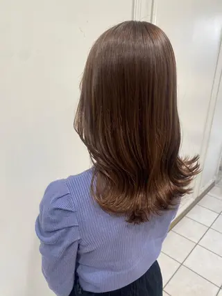 セミロング カラー ヘアアレンジ 💠艶髪うるうる🫧 髪質改善ストレートのヘアスタイル