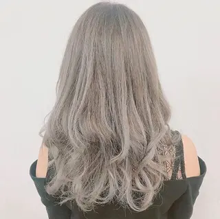 ロング カラー GRANDE アオキのヘアスタイル
