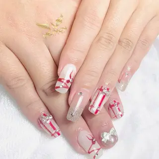 セミロング Mika nail salon 鶯谷のネイルデザイン