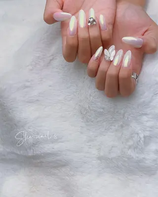 ネイル Blushオーナー Shiinaのネイルデザイン