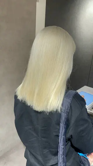 ミディアム カラー 🇰🇷ハイトーン× 韓国レイヤー레이어드のヘアスタイル