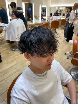 ショート カラー パーマ メンズ 新宿メンズパーマ ヨモギダのヘアスタイル