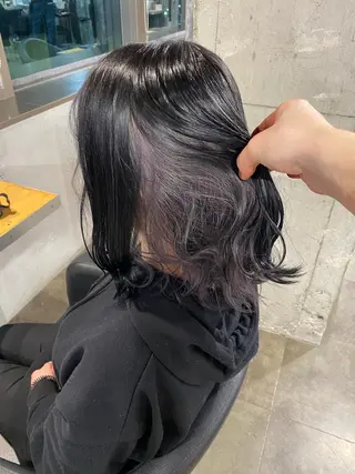 カラー ブリーチ縮毛矯正加藤 赤み無し透明感ヘアのヘアスタイル