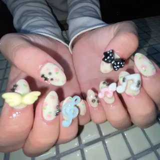 ネイル ー 葉のネイルデザイン