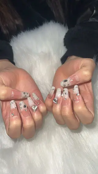 ネイル OPHELIA 𓃛のネイルデザイン