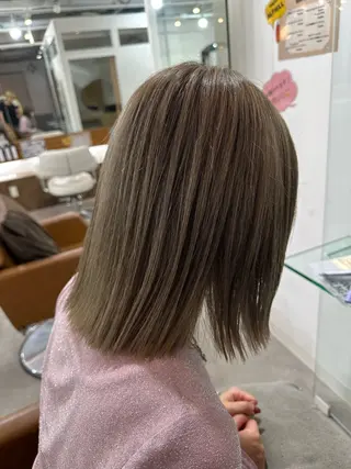 ショート カラー 我満 宏映のヘアスタイル