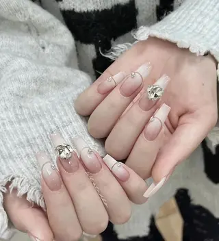 ネイル Pure&Rich Nailのネイルデザイン