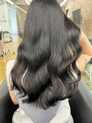 ロング パーマ ももな/レイヤー/ ベージュカラー/駒沢のヘアスタイル