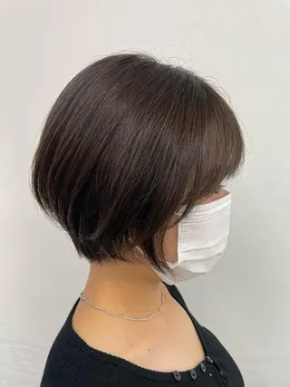 ショート カラー ひろせ かなのヘアスタイル