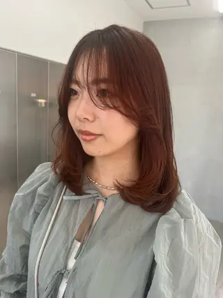 ミディアム 吉田 夢のヘアスタイル