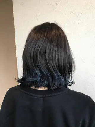 カラー 山下 襟華のヘアスタイル