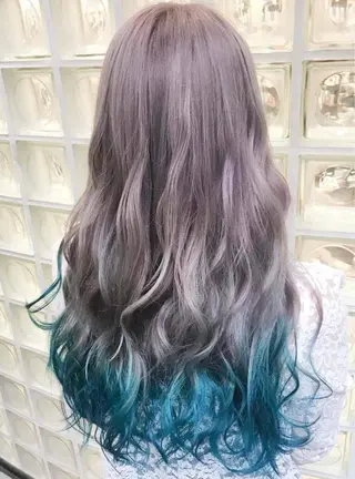 ロング カラー イズ ミのヘアスタイル