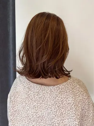 ミディアム カラー シモヤ ルカのヘアスタイル