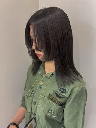 ミディアム aya / ニュアンスカラーのヘアスタイル