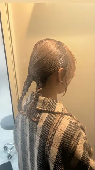 ミディアム ヘアアレンジ 🌝ぷる艶ハイトーン 柔らかヘア🍅まあやのヘアスタイル