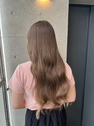 ロング カラー 吉野 瑳桜のヘアスタイル