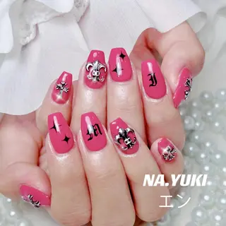 ネイル 🦋 Queenieのネイルデザイン