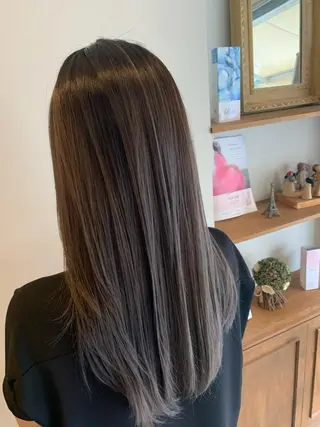 ロング AKKA所属・セイヤ セイヤのヘアスタイル