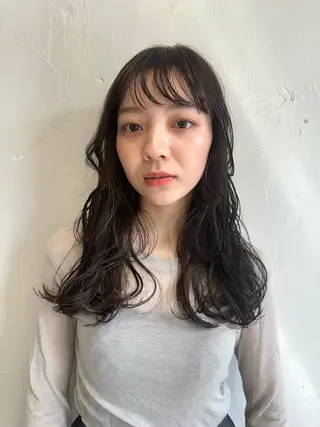 セミロング カラー 山本 菜月のヘアスタイル