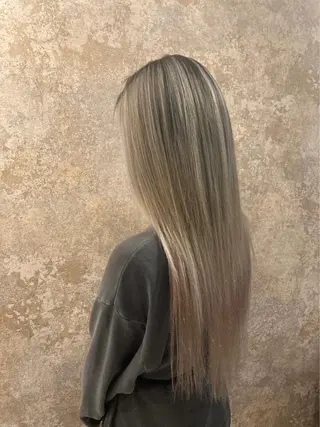 ロング マテリアル 中央駅店のヘアスタイル