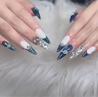 ネイル Lenie Nail Salonのネイルデザイン