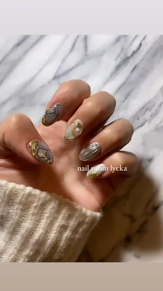 ネイル ﾈｲﾙﾙｰﾑﾘｯｶ 𝐦𝐚𝐲𝐮のネイルデザイン