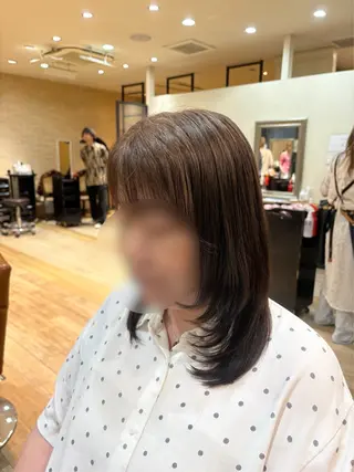ミディアム しおり🍬 KOKORO🤍のヘアスタイル