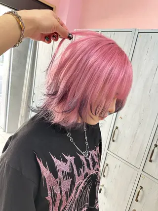 カラー 2次元カラー/ ブリーチMANATOのヘアスタイル