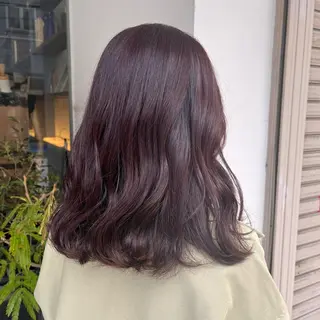 セミロング カラー よしだ しおりのヘアスタイル