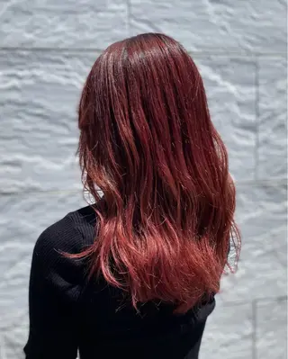 ロング カラー 山西 真琴のヘアスタイル