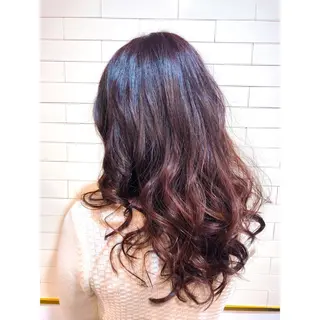 ロング EIGHT plum TOKIOリミテッドのヘアスタイル
