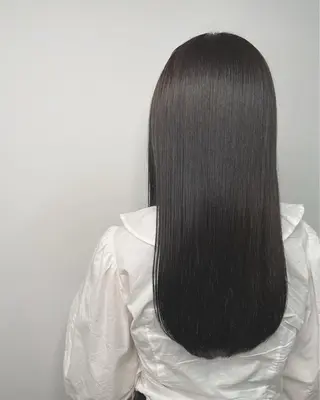 ロング カラー 飯塚 七海のヘアスタイル