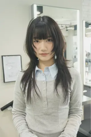 ロング カラー Airi 韓国y2k ハイレイヤーのヘアスタイル