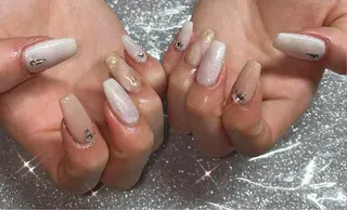 ネイル VIERU 🌈🎀💖のネイルデザイン