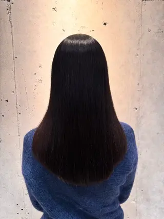 ロング ブリーチ/透明感 カラー🖤🪽みさきのヘアスタイル