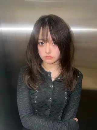 セミロング 【韓国系ハイトーン】 🇰🇷SOGO🩶のヘアスタイル