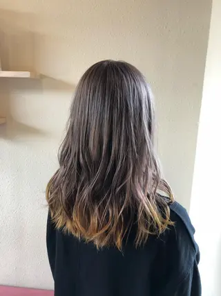 ロング カラー 中川 茜里のヘアスタイル