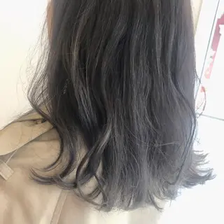 セミロング カラー Rina のヘアスタイル
